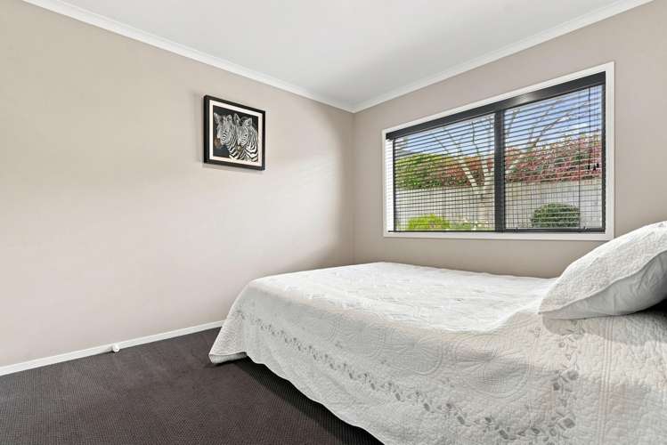 2 Flavell Drive Orewa_21