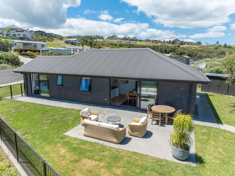 9 Loke Crescent Coopers Beach_11