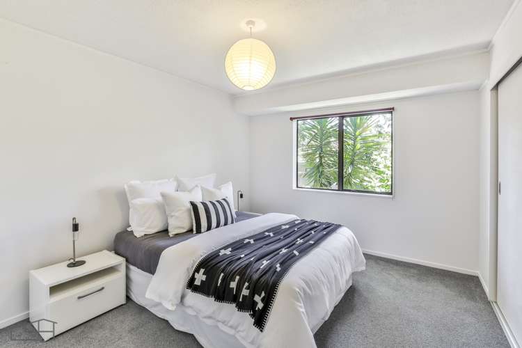 11 Woodfern Crescent Titirangi_13