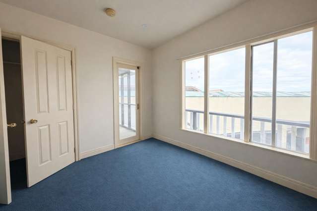 2/1 Coutts Street Kilbirnie_4