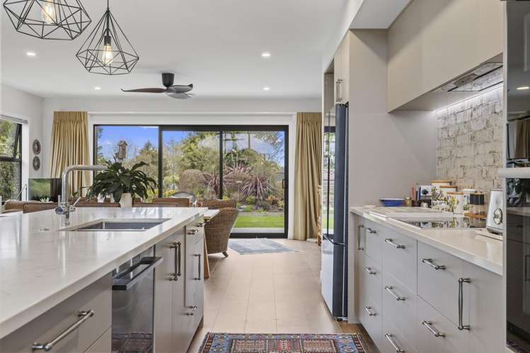 12 Sorrento Drive Rangatira Park_11
