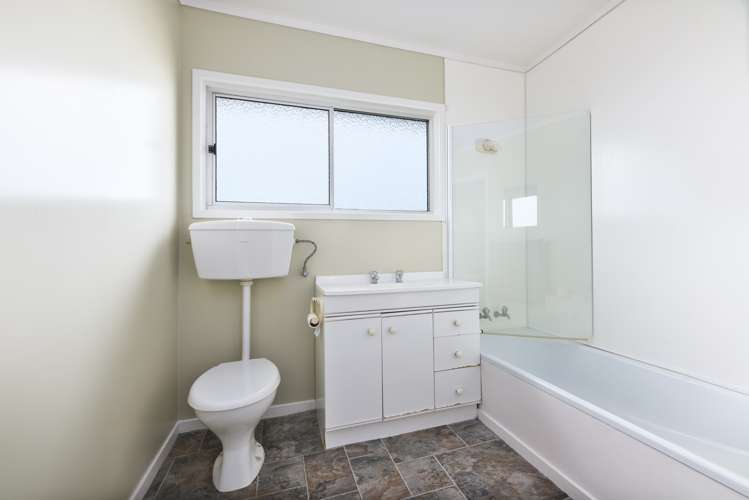 1/62 Rua Road Glen Eden_9