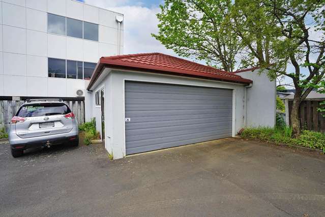 7 Hardley Street Hamilton Central_1