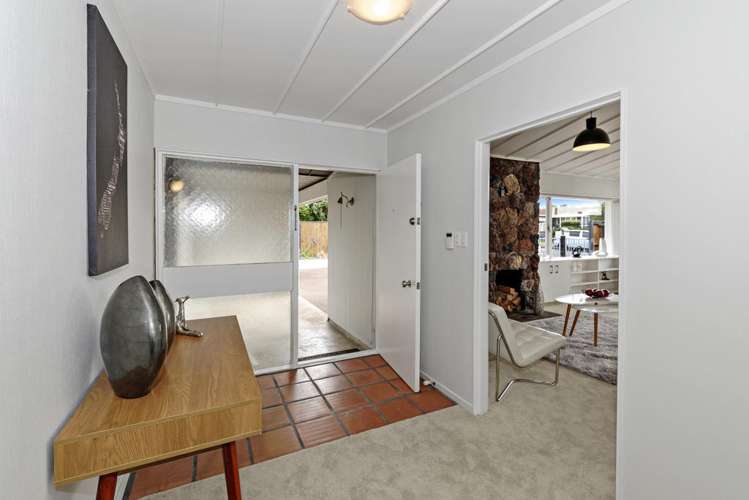 97 Tiroroa Avenue Te Atatu South_13