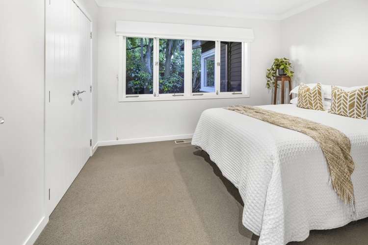 54 Memorial Drive Hamilton East_12