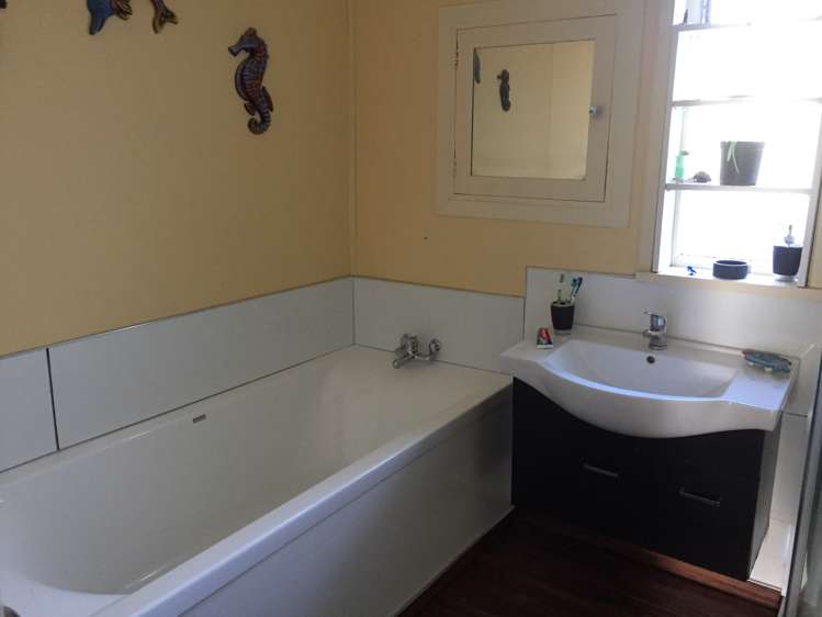 220 Main Road Waikouaiti_7