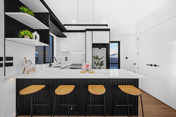 1/71 Cardiff Road Pakuranga Heights_13