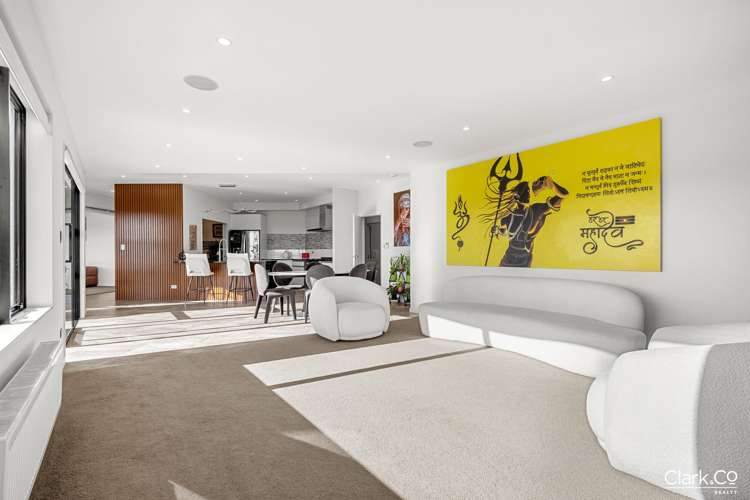 131 Endeavour Drive Whitby_7