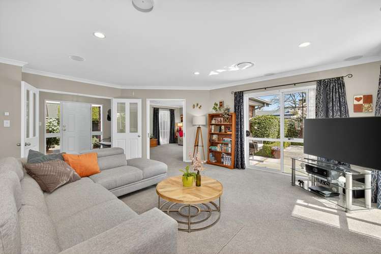 8 Avon Gate Russley_10