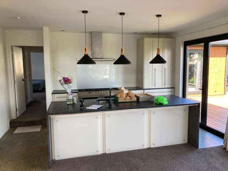 2/10 Etherton Drive Manurewa_4