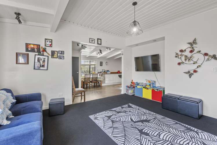 2 Warre Street Waitara_8