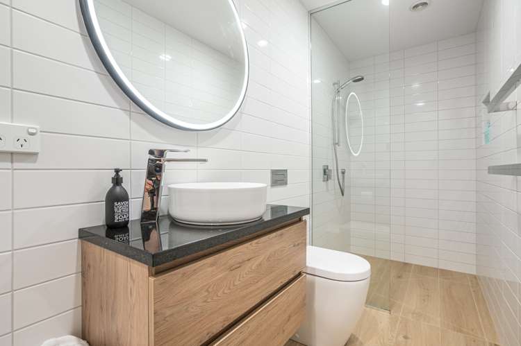 1b/12 Fisher-Point Drive Auckland Central_5