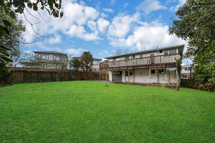 12 Ozich Avenue Te Atatu South_17