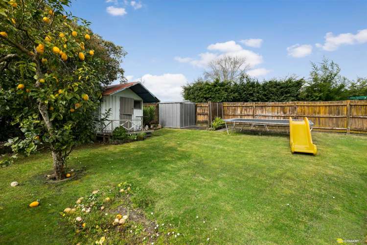 83 Kervil Avenue Te Atatu Peninsula_10