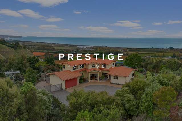 Stunning hilltop retreat with panoramic views