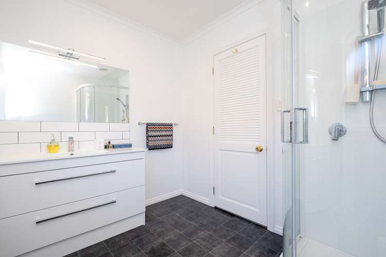 2 Woodford Heights Havelock North_11