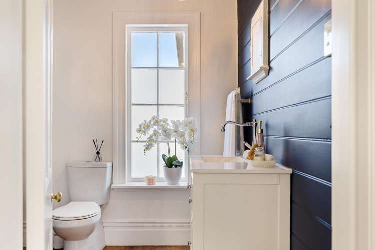 582 Madras Street Saint Albans_15