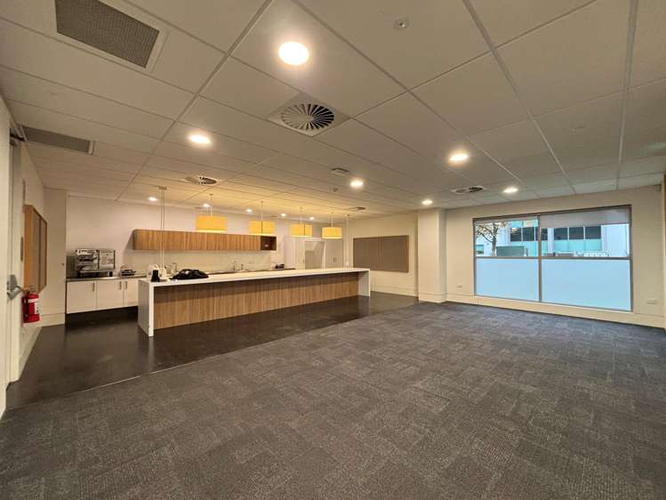 92 Russley Road Russley_6
