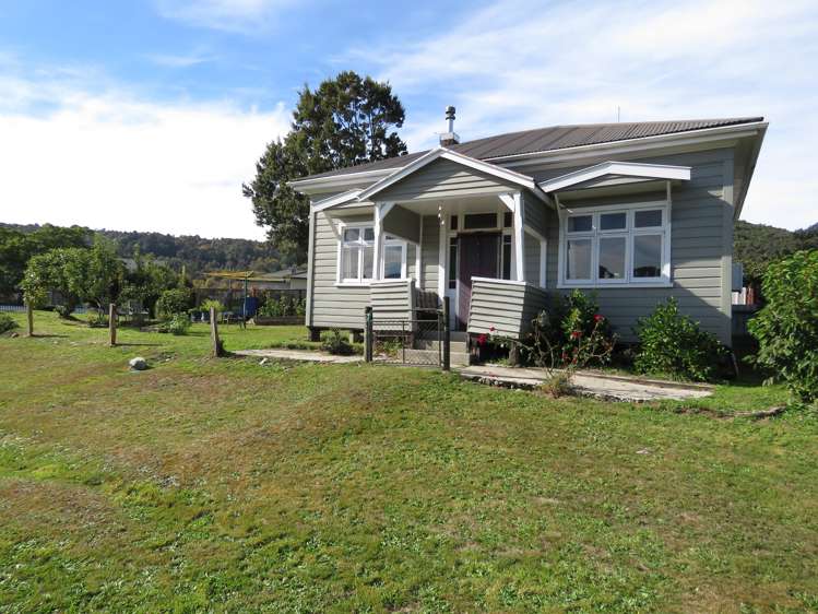 48 Victory Street Reefton_11