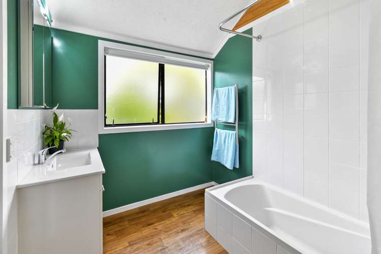 38 Eugenia Rise Totara Heights_10