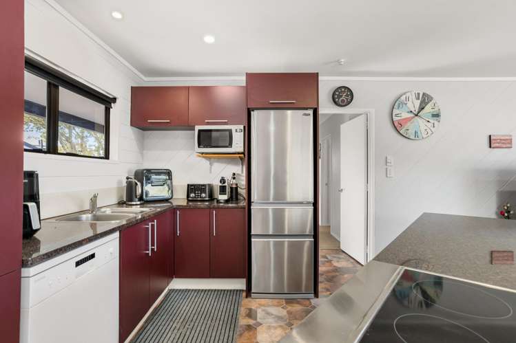 231 Linton Crescent Whangamata_12