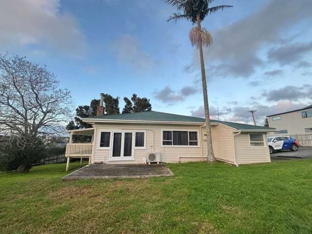 More Than Meets the Eye - Spacious 3 bedroom!