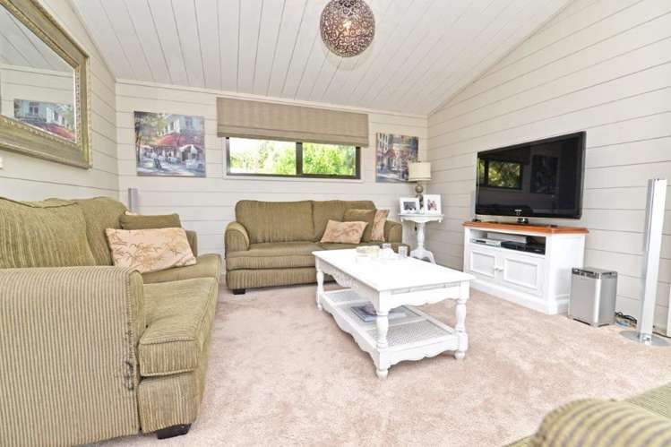 25 Sarah Todd Lane Waimauku_23