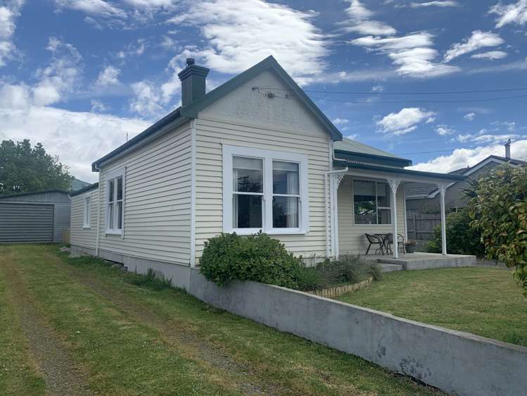 14 Wamphray Street Nightcaps_16