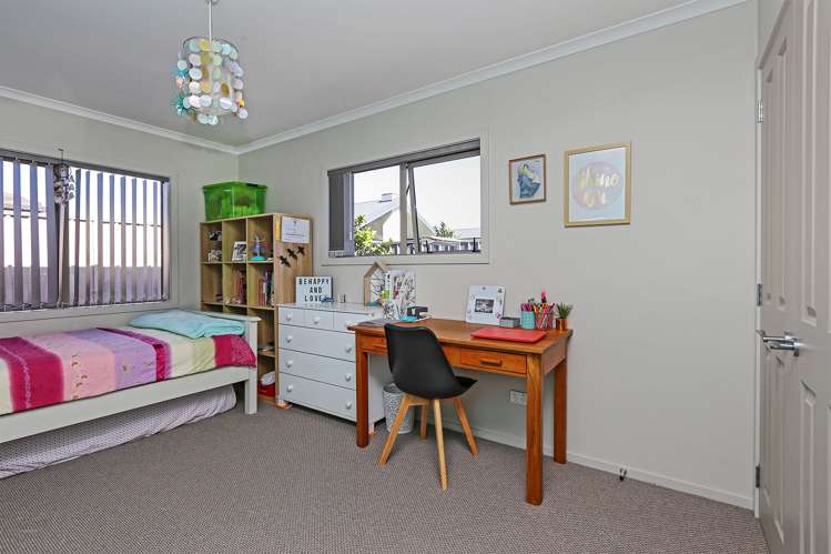 17 Lowry Place Frimley_8