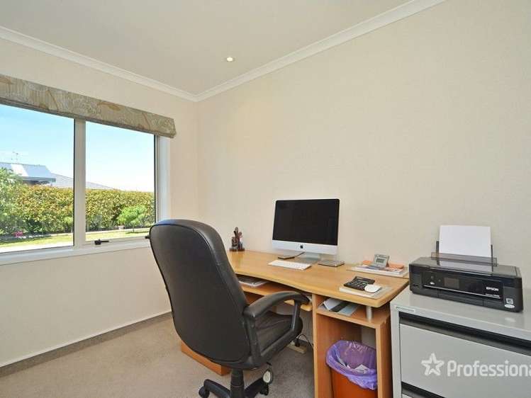 2 Camellia Lane Carterton_10