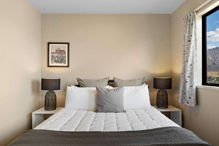 109 Goldfield Heights Queenstown_14