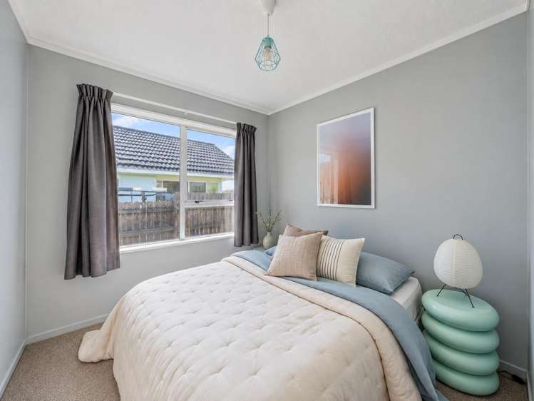 2/14 Plunket Avenue Petone_7