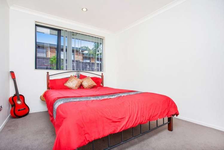 a/68 Farquhar Road Glendene_6