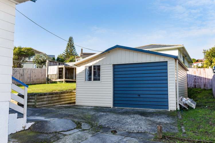 192 Warspite Avenue Waitangirua_16