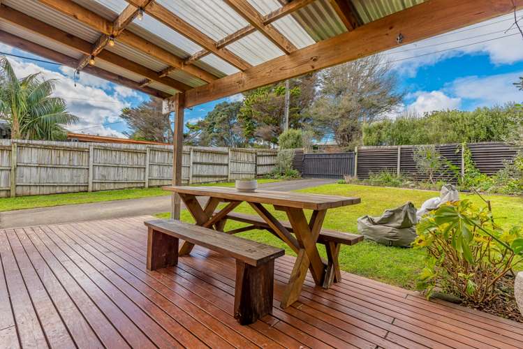 10 Marie Crescent Te Atatu South_1