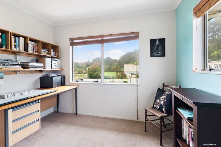 32 Ronald Avenue Glenbrook_10