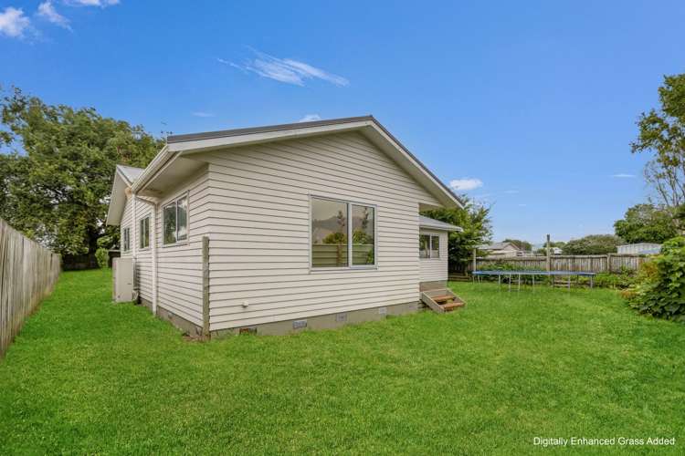 16 Mahanga Road Fairy Springs_20