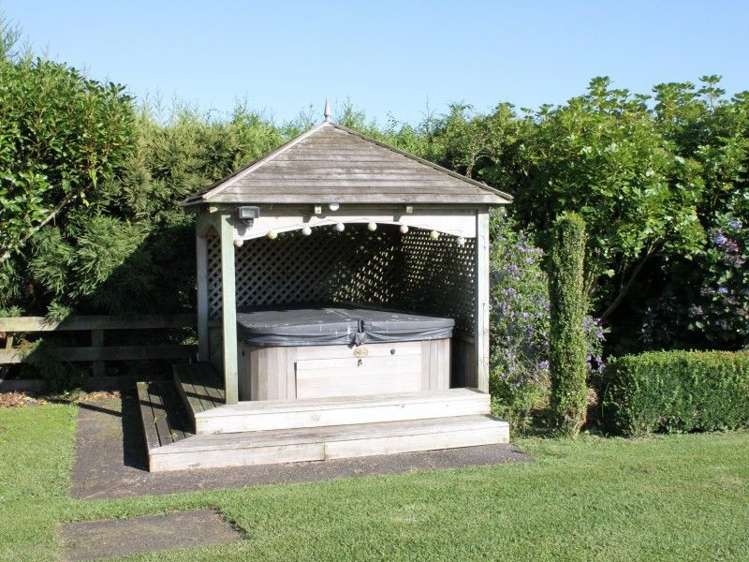 1355 Mountain Road Inglewood_30