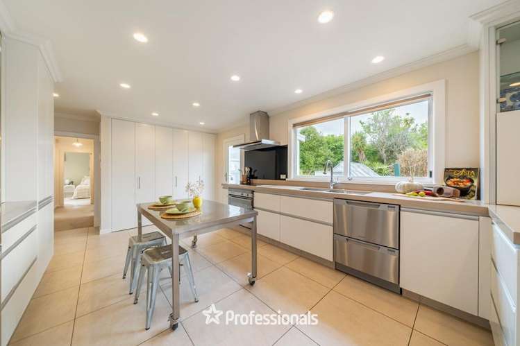 8 Willoughby Street Woburn_2