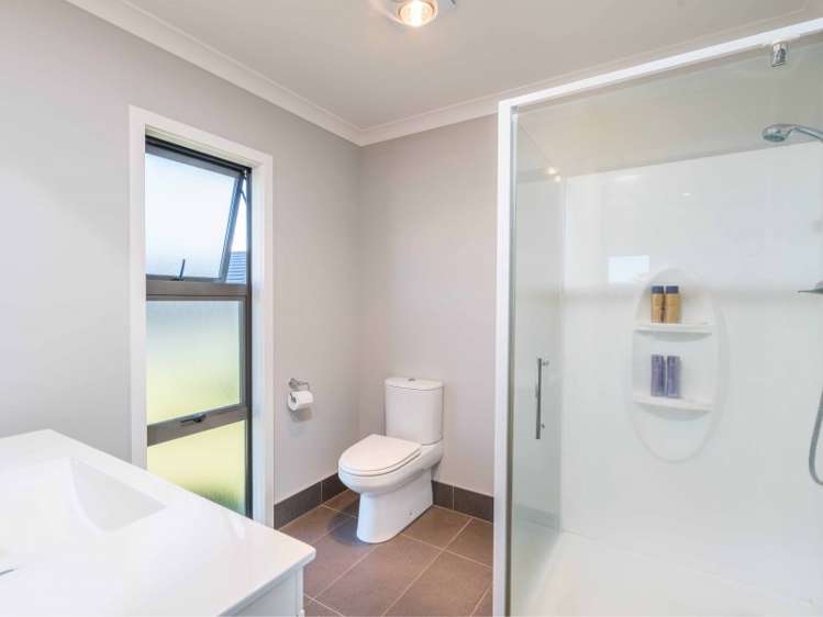 4 Loloma Way Wharewaka_11