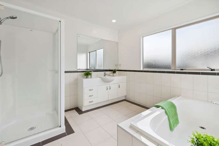 12 Maybole Drive Flat Bush_19