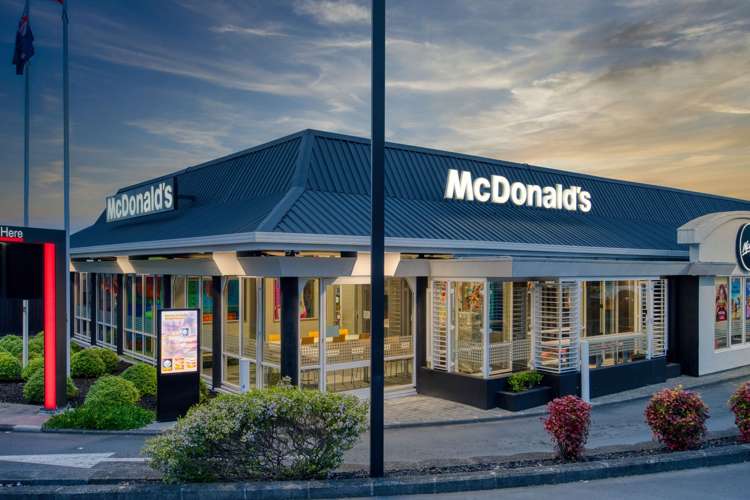 2-18 West Coast Road Glen Eden_4