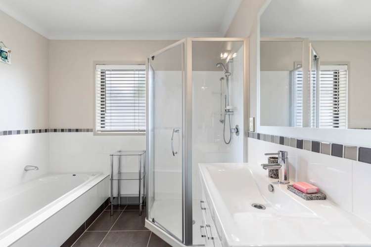 17 Ripple Grove Waiuku_17