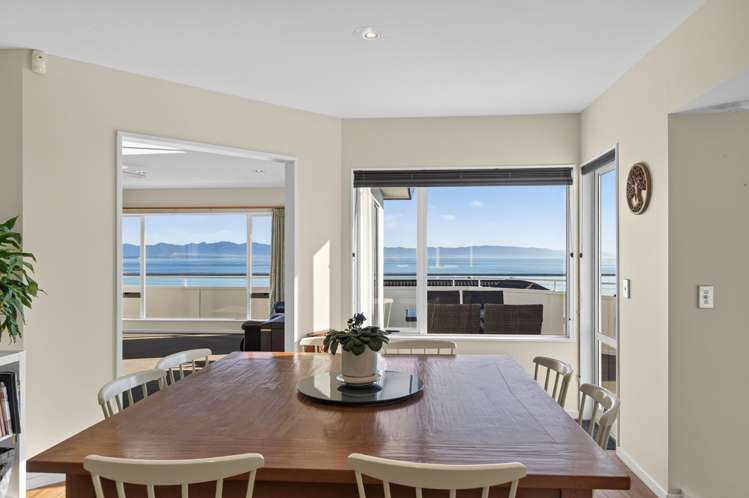 64 Tresillian Avenue_2