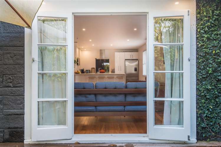 84 Salisbury Road Birkdale_13