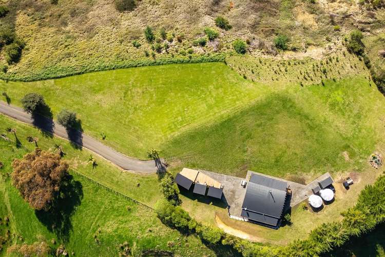 849 Seafield Road Puketapu_11