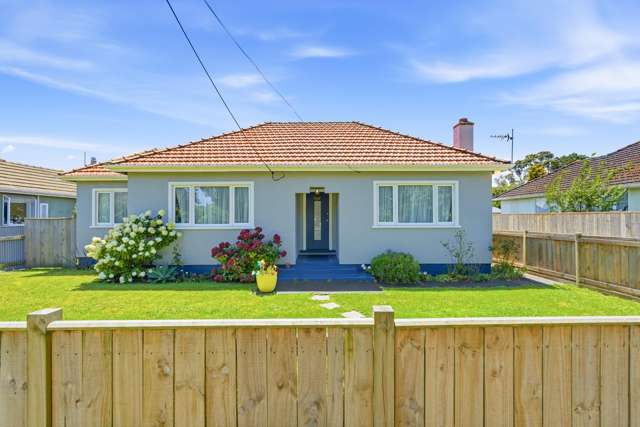 Renovated home and versatile sleepout