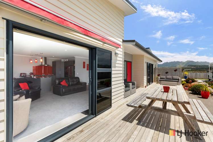 19 Reel Road Athenree_17