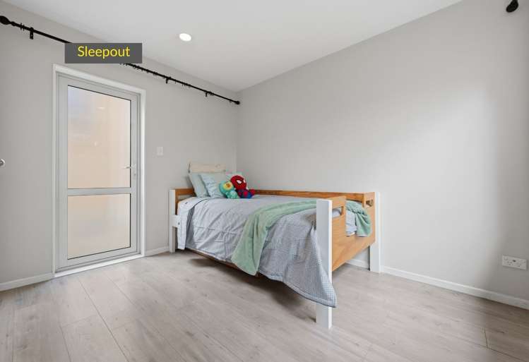 9 Claresholm Place Mangere Bridge_23