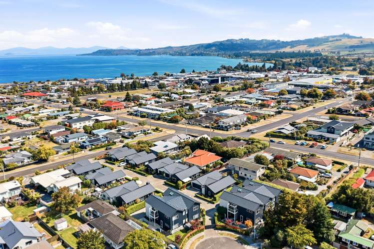 5/6 Wheretia Taupo Central_27